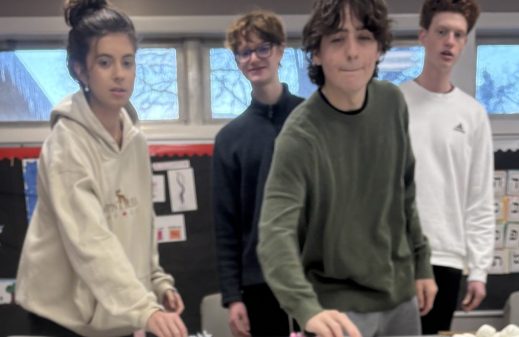 Teen Programming Our teenage students experience being part of a Jewish community. The teen years are and get to explore what it means to be Jewish and decide what path they want to take as adults.